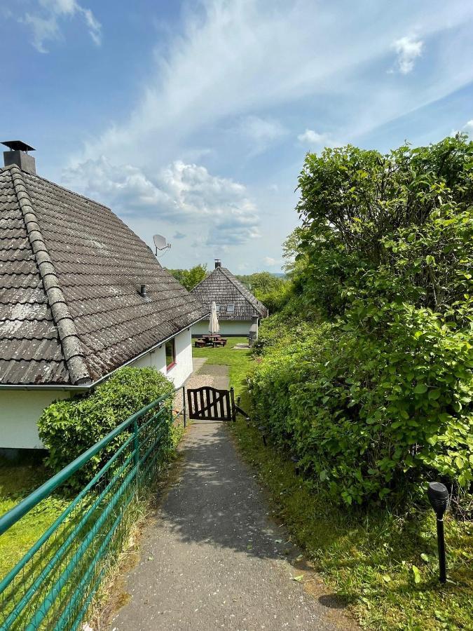Ferienhaus "Gestiefelter Kater" Am See Im Bergland Kirchheim  Exterior photo